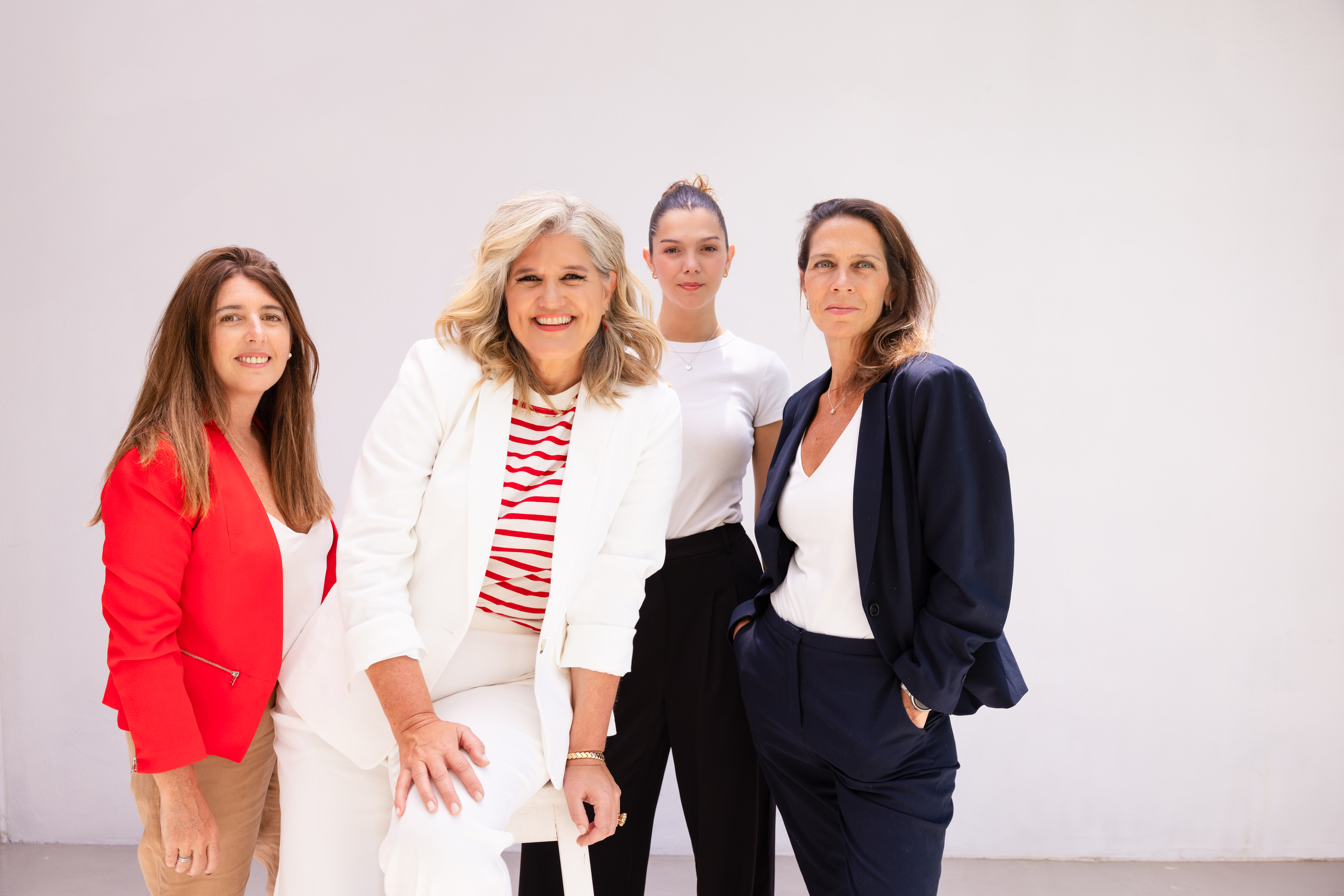 Dolores Hirschmann with her team